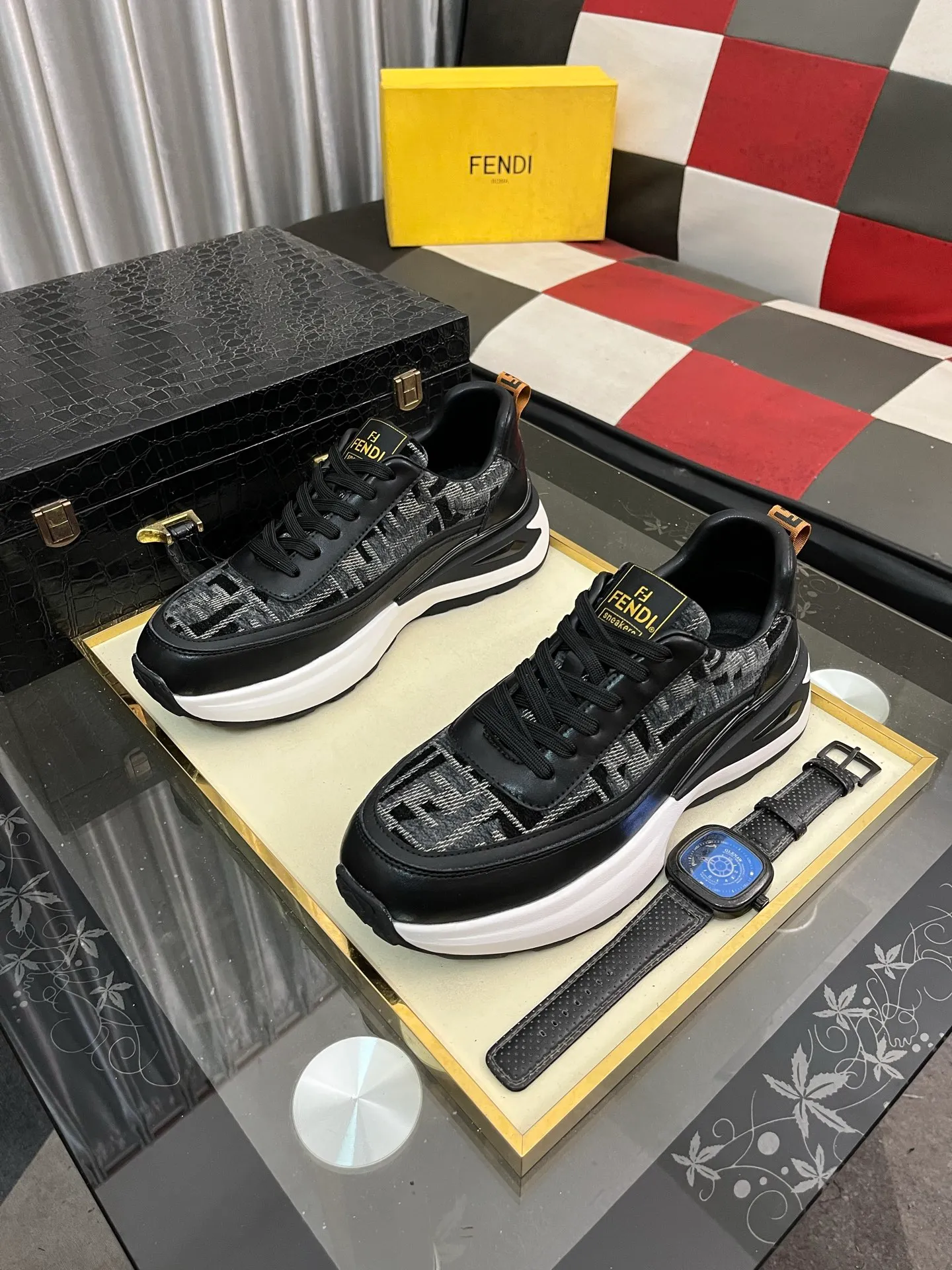 Men's shoes💰458⌚️⌚️[FENDI-FENDI] Classic men's casual shoes🔥New product nowadays, made of cowhide + breathable fabric, comfortable pigskin lining. The perfect last shape and generous and fashionable design have attracted the favor of many consumers. 🔥Number of sizes: 38-444️⃣Colors available